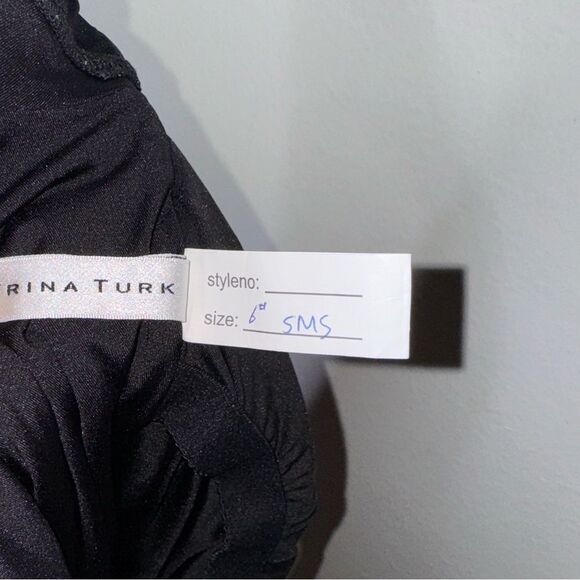 TRINA TURK Off The Shoulder Ruffle One Piece Swimsuit Size Small - Picture 8 of 9